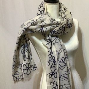 COLDWATER CREEK WOOL SCARF/SHAWL